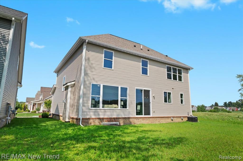 2406 Madison Street, Wixom, MI 48393 — Photo 29