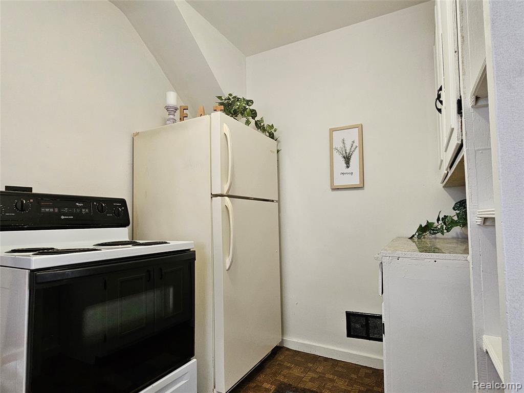 705 N Trumbull Street, Bay City, MI 48708 — Photo 15