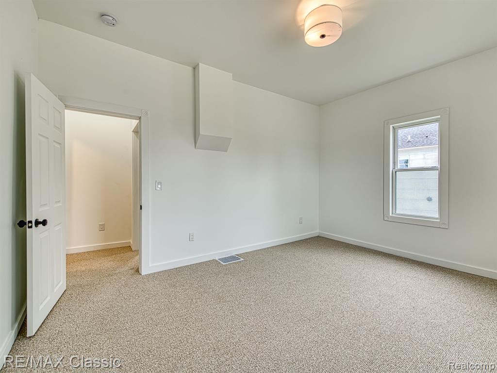 9509 Main Street, Whitmore Lake, MI 48189 — Photo 35