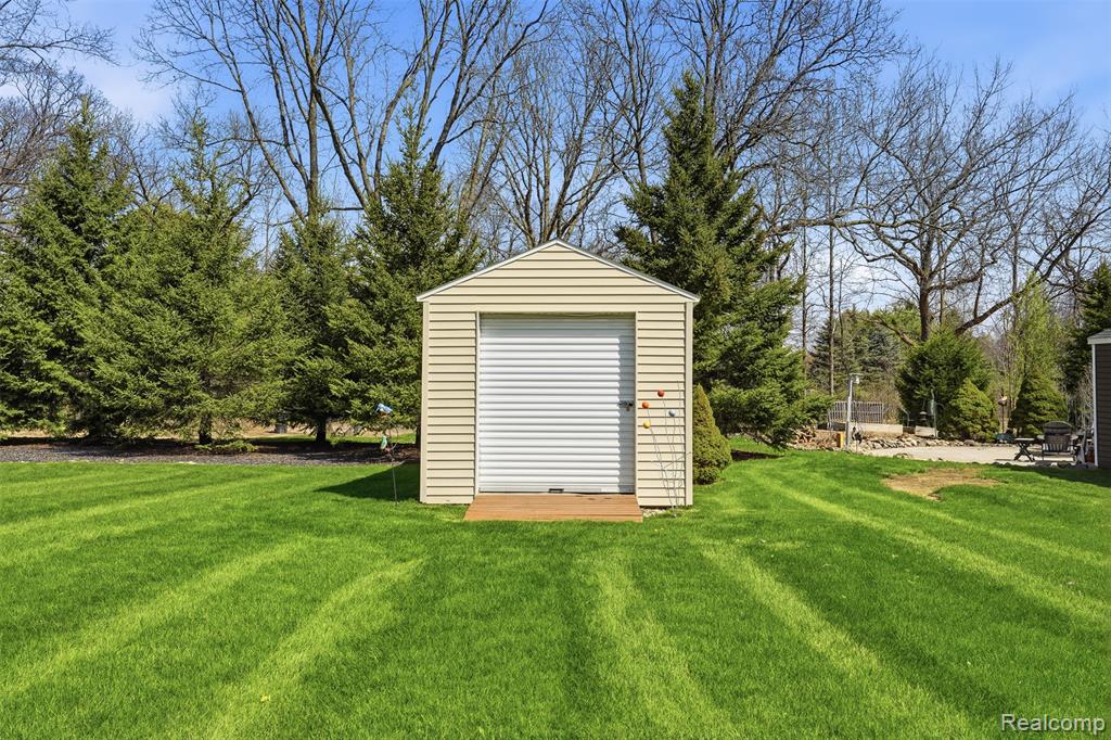 4325 Kellie Court, Howell, MI 48855 — Photo 31