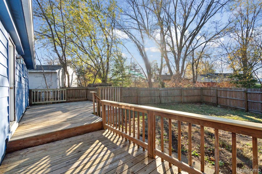 324 EAST Street, Holly, MI 48442 — Photo 27