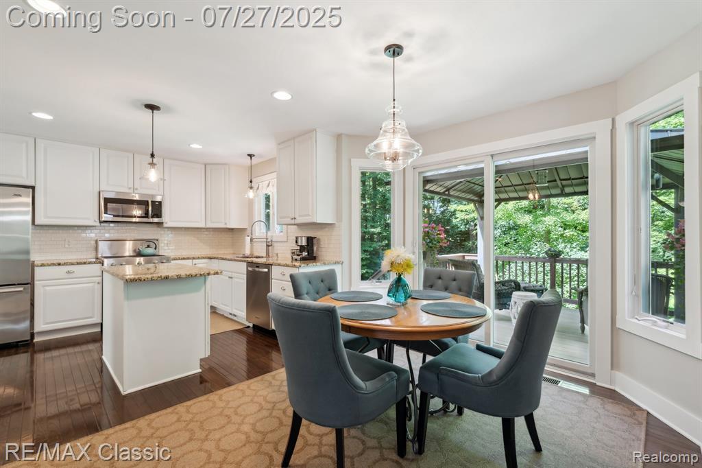 5133 Canyon Oaks Drive, Brighton, MI 48114 — Photo 12