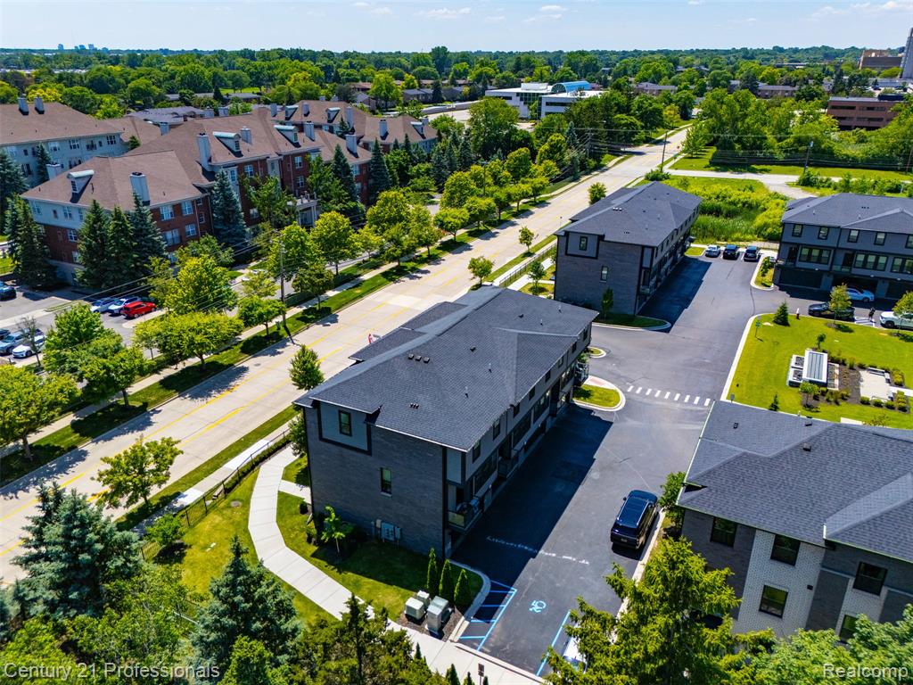2917 Summers Place, Troy, MI 48084 — Photo 36