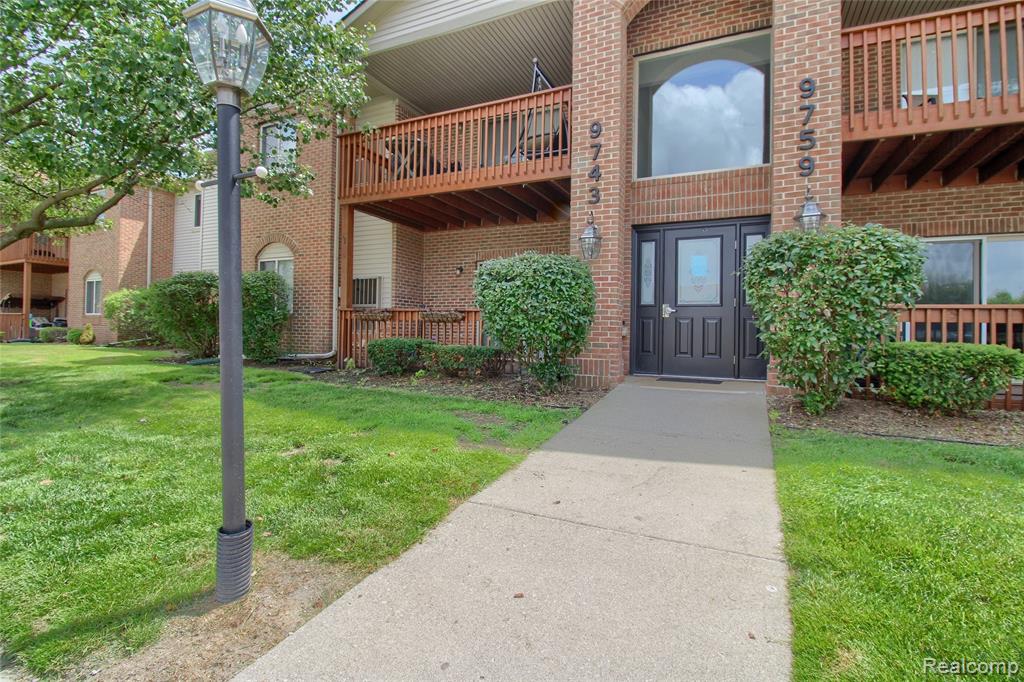 9743 Wildflower Court, Belleville, MI 48111 — Photo 2