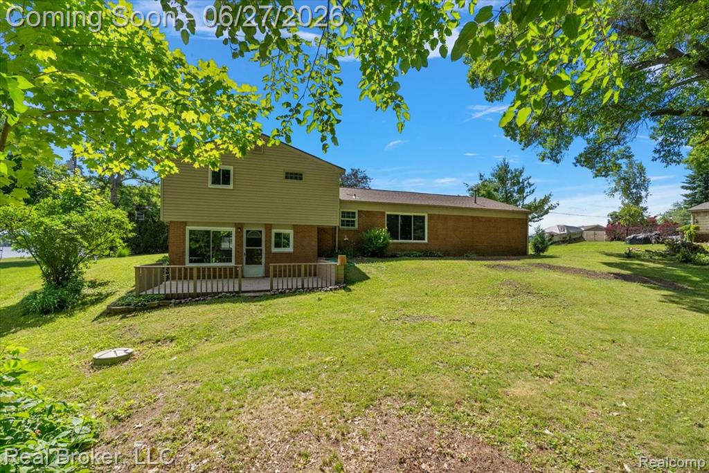 8320 Hillpoint Drive, Brighton, MI 48116 — Photo 36