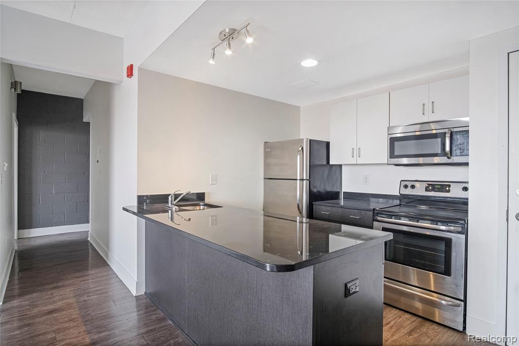 3075 W Grand Boulevard, Detroit, MI 48202 — Photo 9