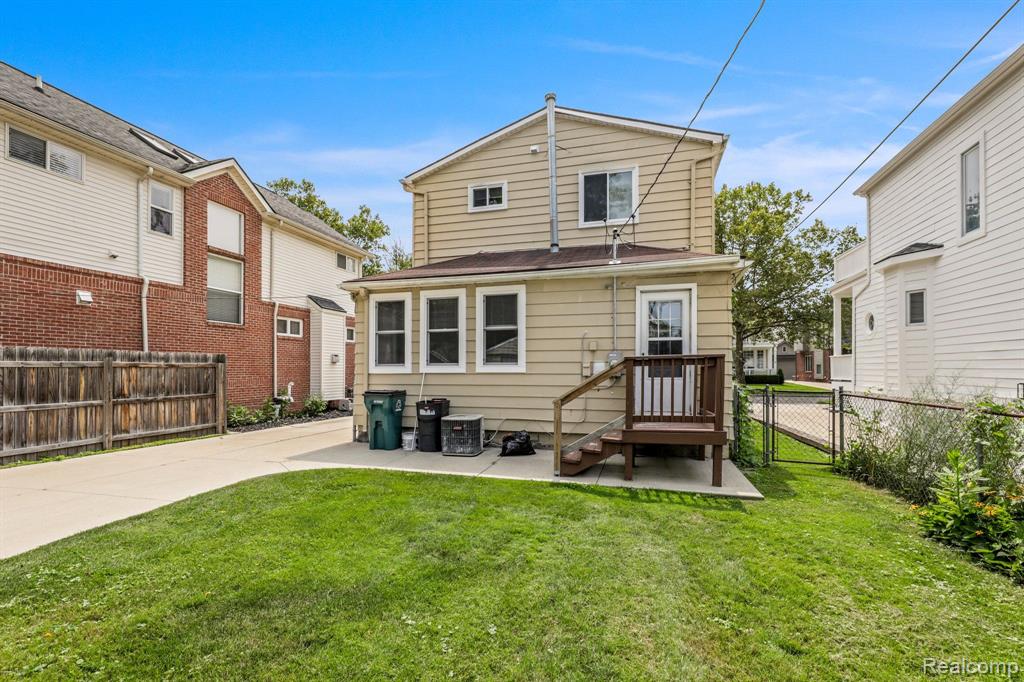 811 HUMPHREY Avenue, Birmingham, MI 48009 — Photo 28