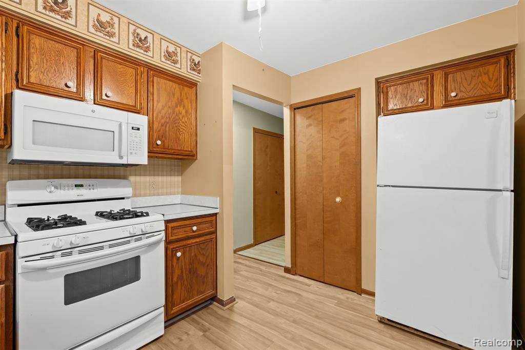 46690 BARBARA Drive, Macomb, MI 48044 — Photo 18