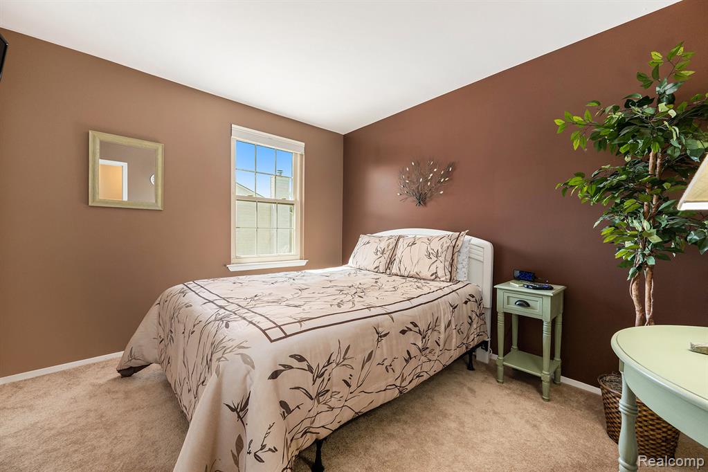 7668 Woodview Drive, Waterford, MI 48327 — Photo 14