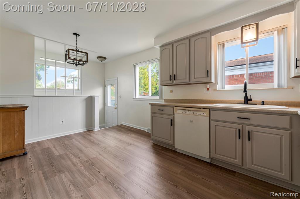 5965 N Lafayette Street, Dearborn Heights, MI 48127 — Photo 11