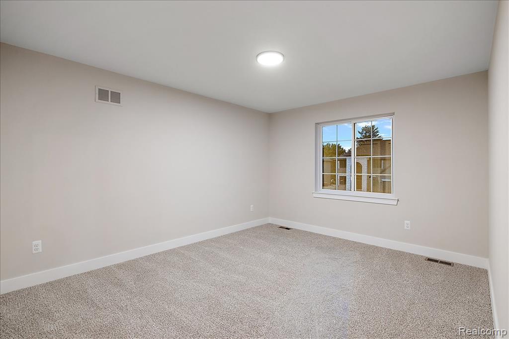 50669 Mistwood Drive, Macomb, MI 48042 — Photo 41