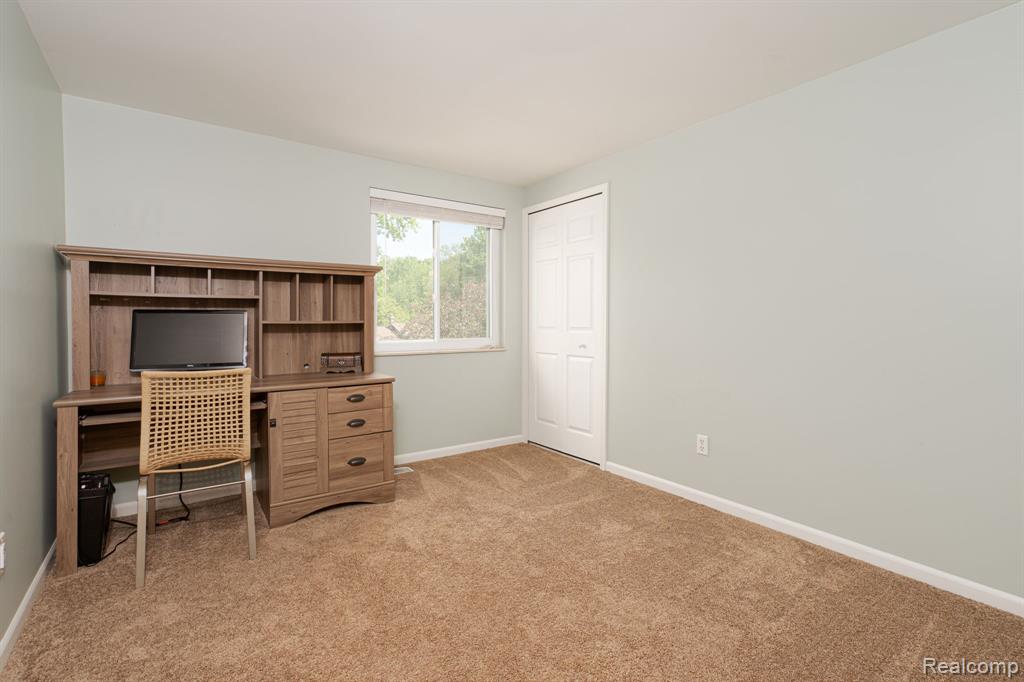 7152 Snow Apple Drive, Clarkston, MI — Photo 35