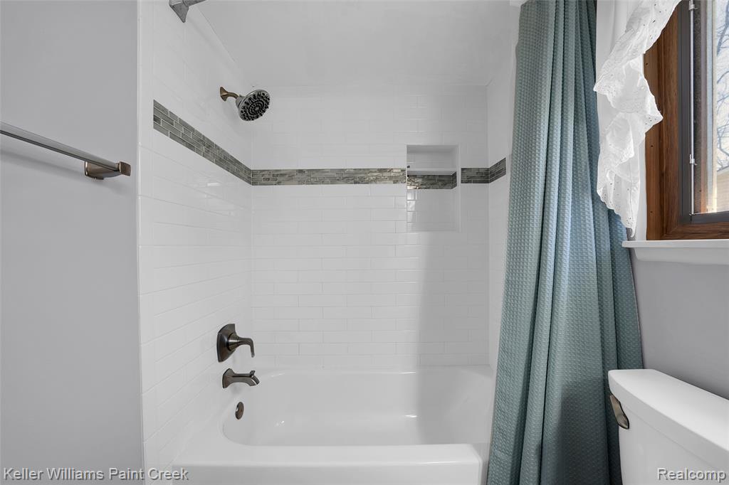 809 Corners Court, 23, Lake Orion, MI 48362 — Photo 13