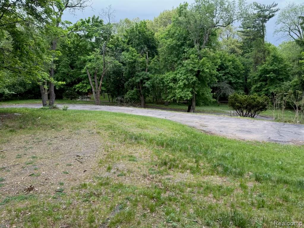 5050 PONVALLEY Road, Bloomfield Hills, MI 48302 — Photo 4