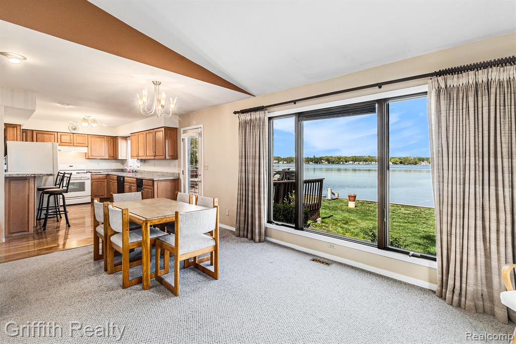 8570 Riverside Drive, Brighton, MI 48116 — Photo 12