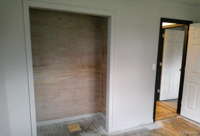 6160 Taylor Drive, Flint, MI 48507 — Photo 13