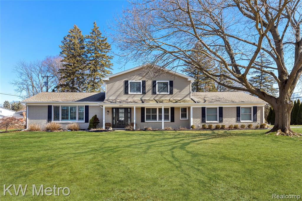 5897 Sutters Lane, Bloomfield Hills, MI 48301 — front exterior