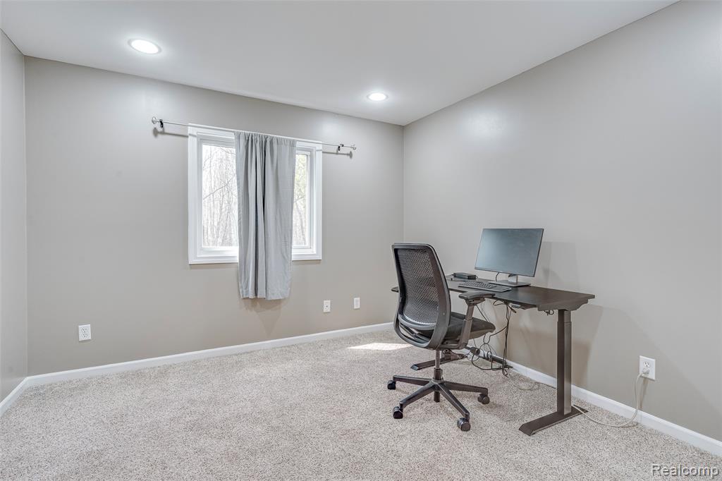 461 Alexander Drive, Commerce Twp, MI 48390 — Photo 29