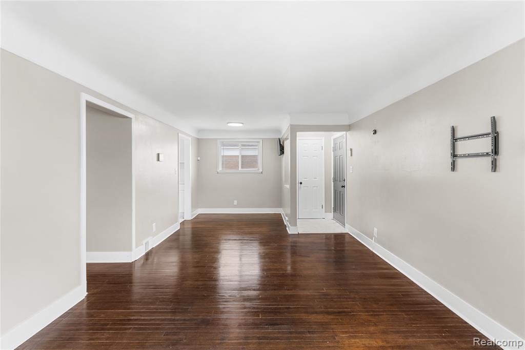 6781 Iowa Street, Hamtramck, MI 48212 — Photo 19