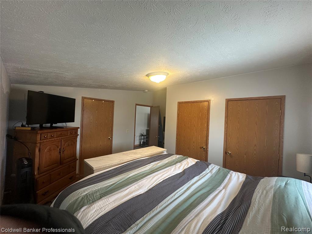 94 Twin Oaks Drive, Lapeer, MI 48446 — Photo 5