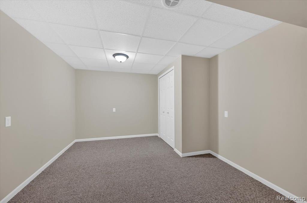 50088 Watling Street, 99, Shelby Twp, MI 48317 — Photo 25