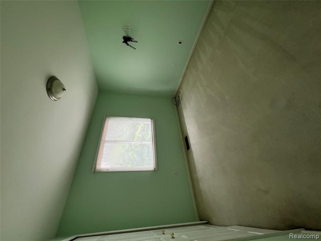 45475 Irvine Drive, Novi, MI — Photo 13