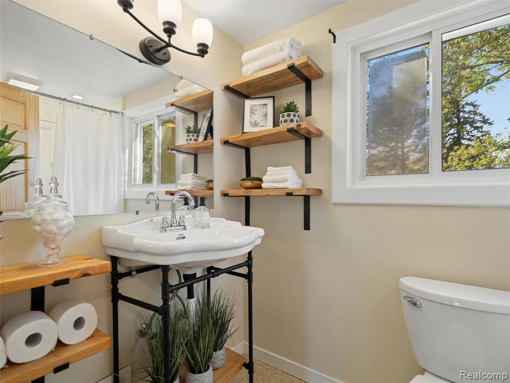 774 Southampton Court, Auburn Hills, MI 48326 — Photo 27