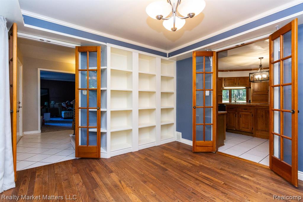 7505 Falling Leaf Court, Flushing, MI 48433 — Photo 13