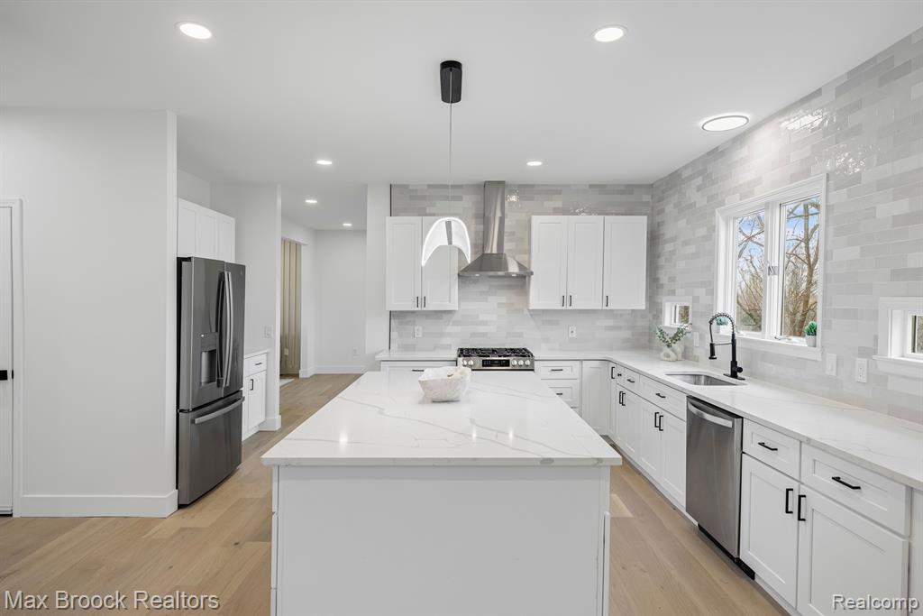 3592 GREAT FALLS Circle, Ann Arbor, MI 48108 — Photo 17
