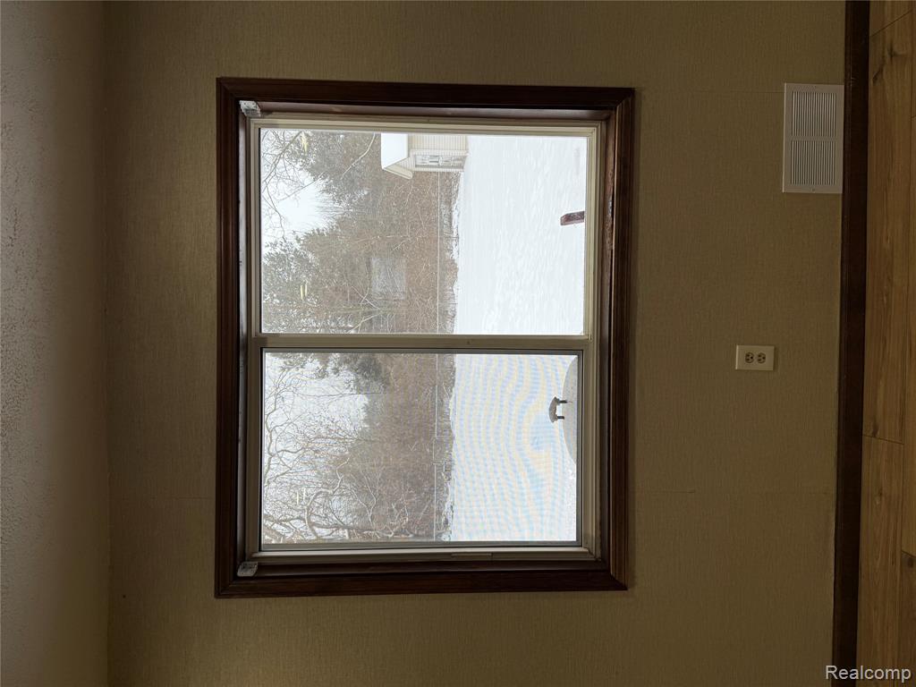 5465 Johnson Road, Flushing, MI 48433 — Photo 25