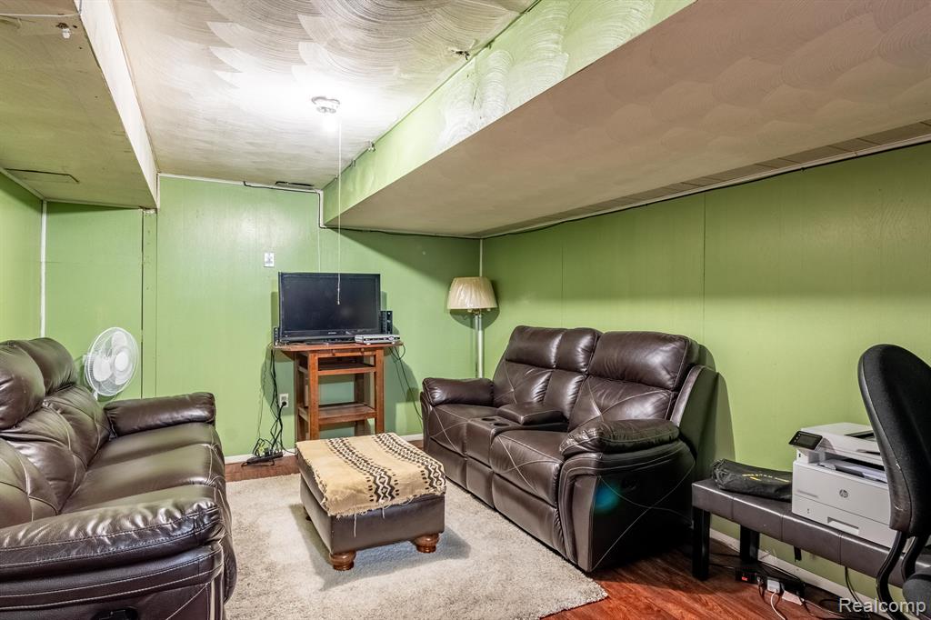 3 BLAIR Lane, Dearborn, MI 48120 — Photo 5