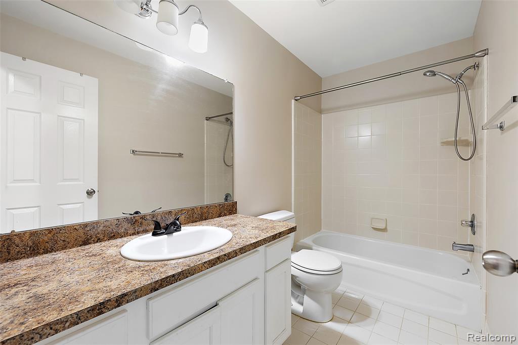 45765 Cagney Drive, Macomb, MI 48044 — Photo 29