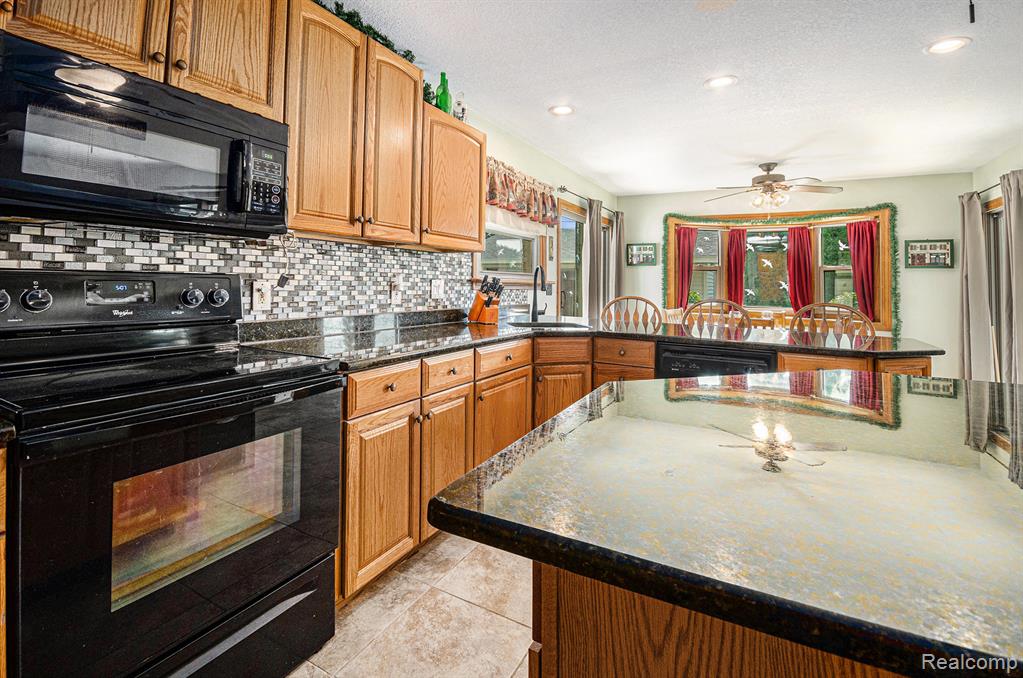 9300 Clippert Street, Taylor, MI 48180 — Photo 14