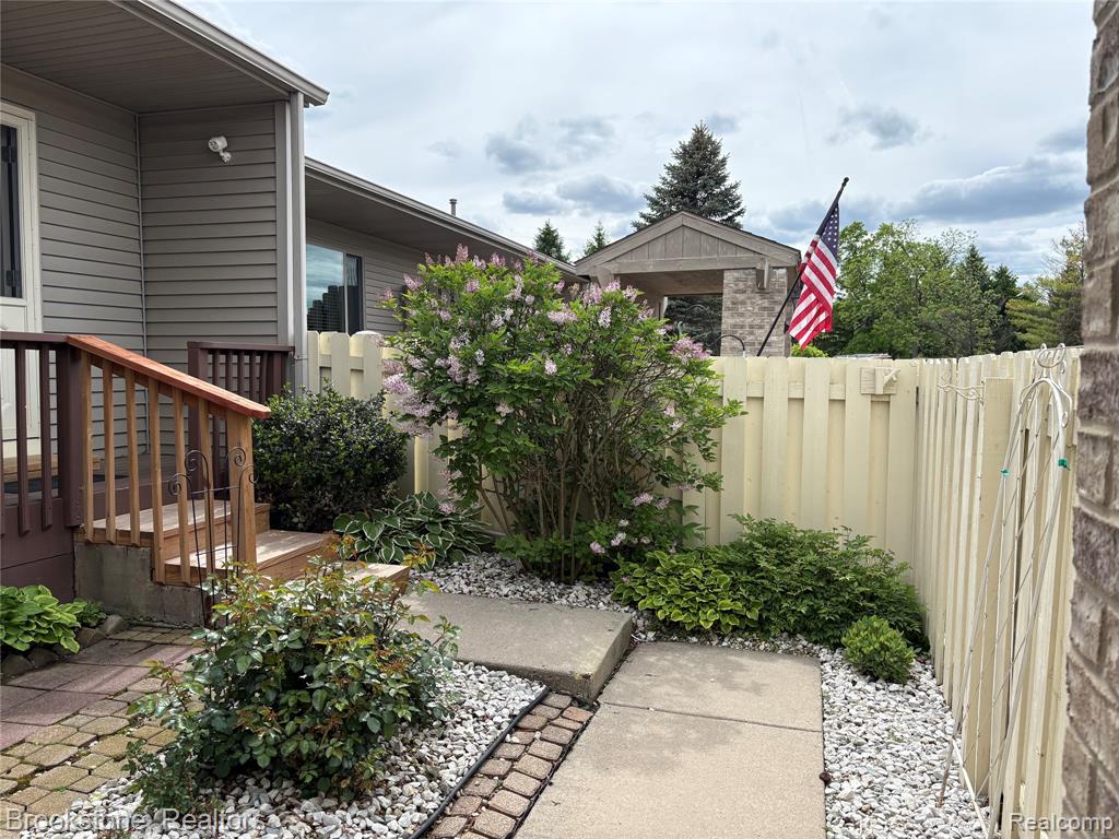62401 Raleigh Court, 4, South Lyon, MI 48178 — Photo 25
