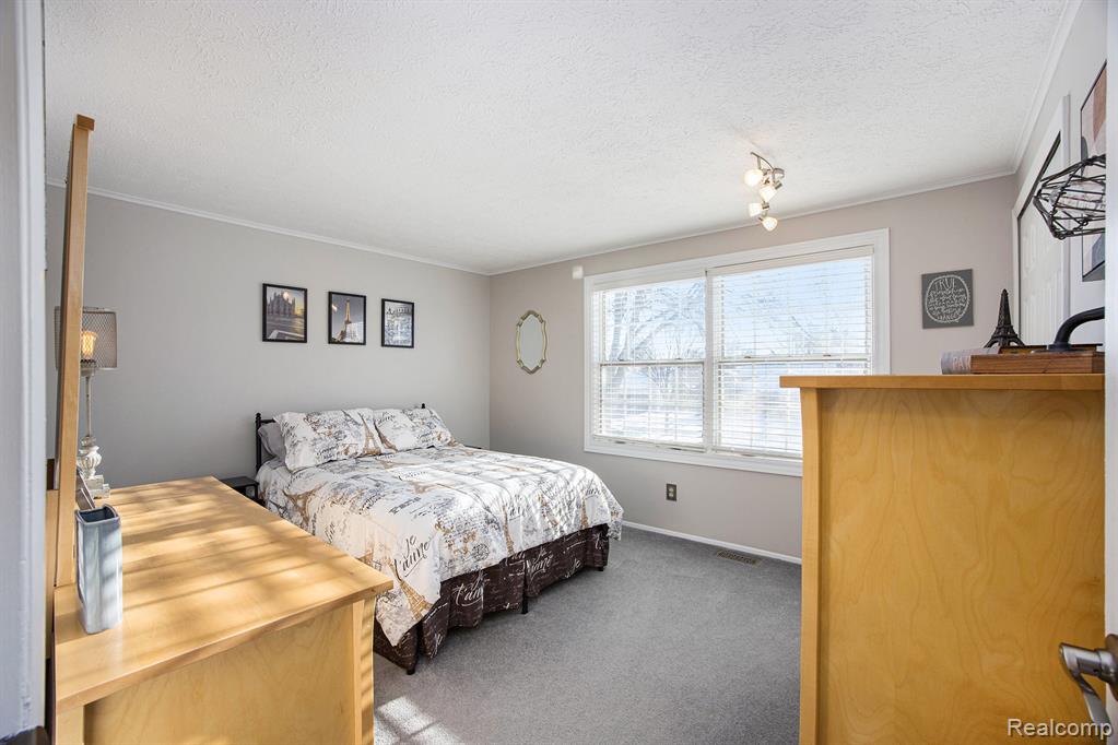 4151 Cambridge Crescent Drive, Troy, MI 48085 — Photo 18