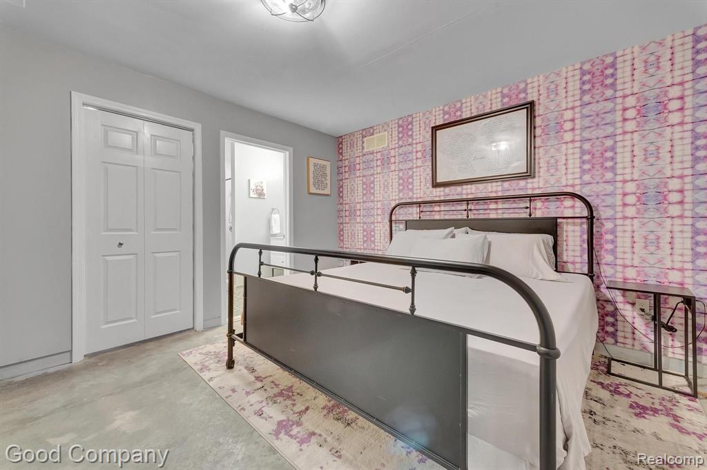 443 E MILWAUKEE Street, Detroit, MI 48202 — Photo 28