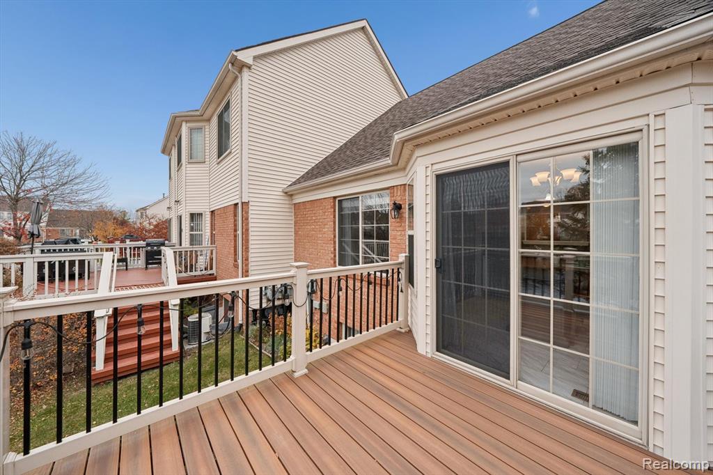 8770 Hardwood Drive, Belleville, MI 48111 — Photo 24