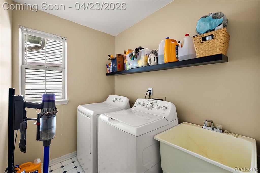 5867 Cary Drive, Ypsilanti, MI 48197 — Photo 24