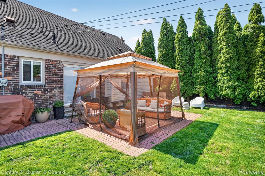 5 Barclay Court, Dearborn, MI 48126 — Photo 40