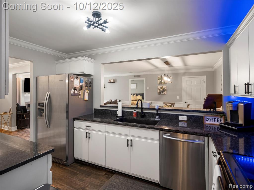 52219 Heatherstone Avenue, Macomb, MI 48042 — Photo 17