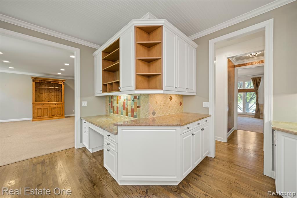 6745 CHARING Crossing, West Bloomfield, MI — Photo 15