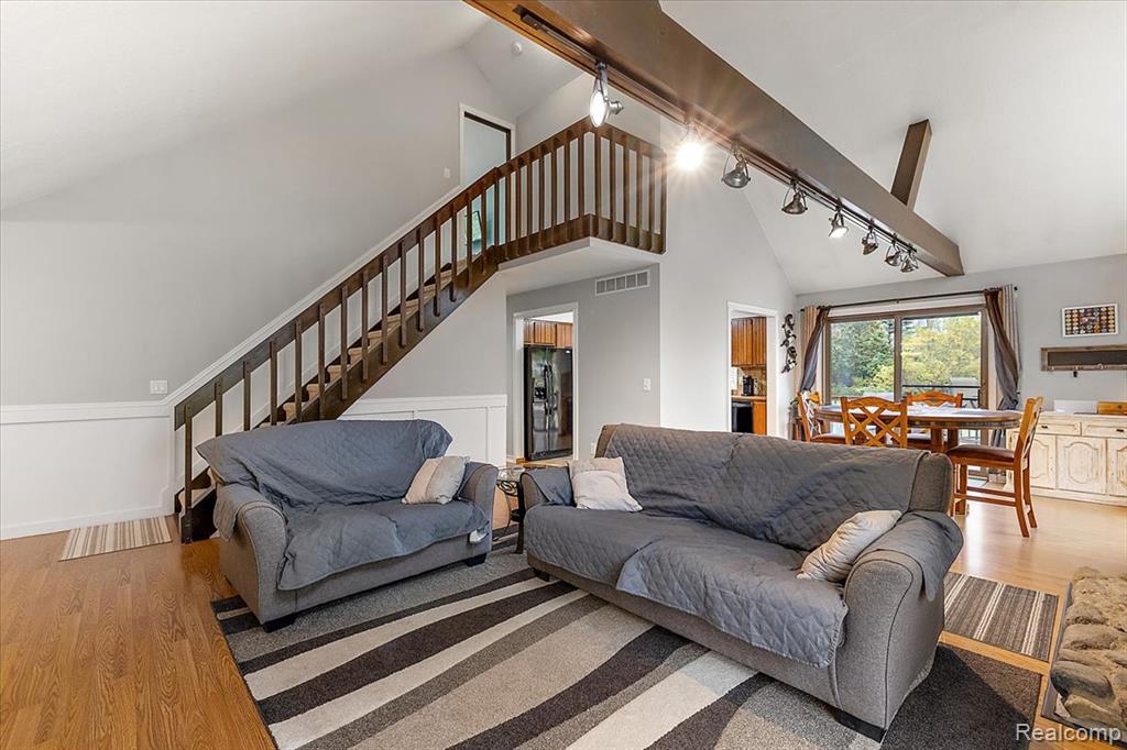 8021 Washburn Road, Goodrich Vlg, MI — Photo 9