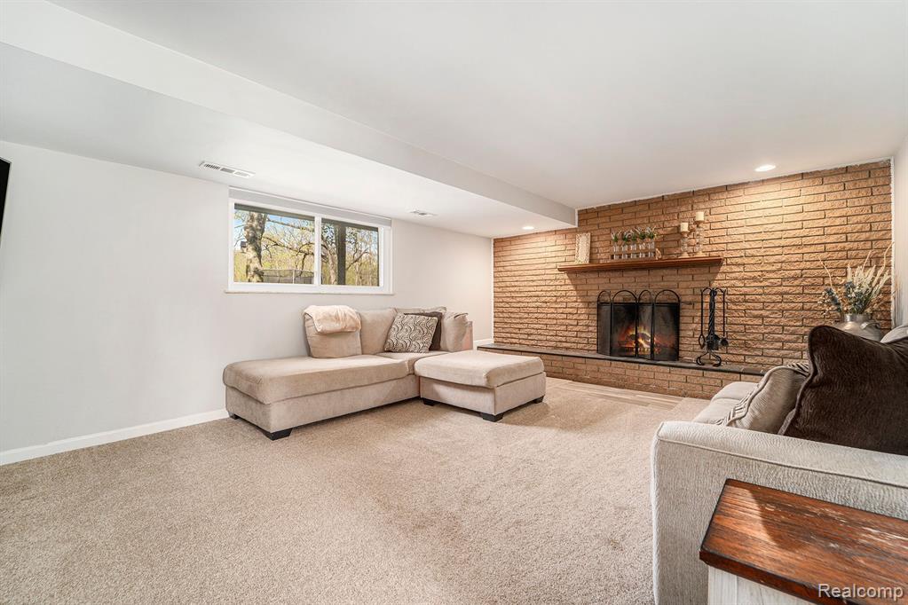 9703 TOWER Road, South Lyon, MI 48178 — Photo 19