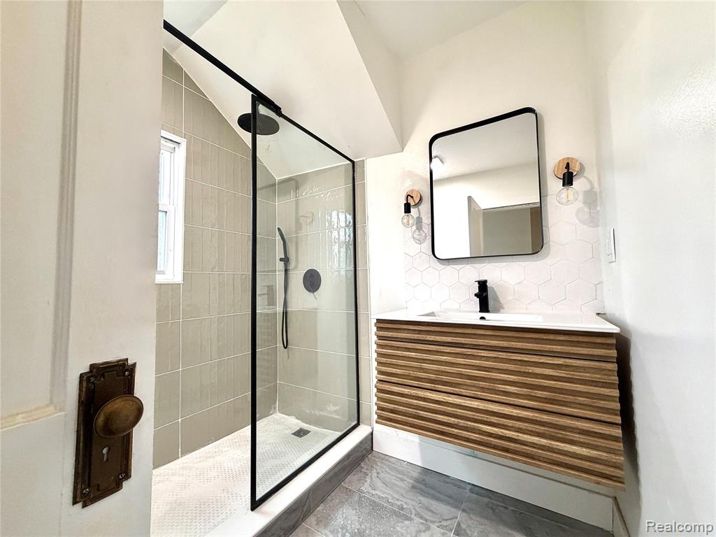 2256 Tuxedo Street, Detroit, MI, 48206