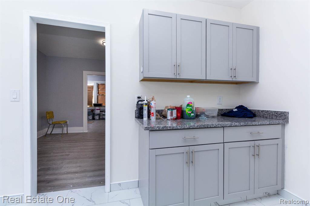 8704 Smart Street, Detroit, MI 48210 — Photo 12