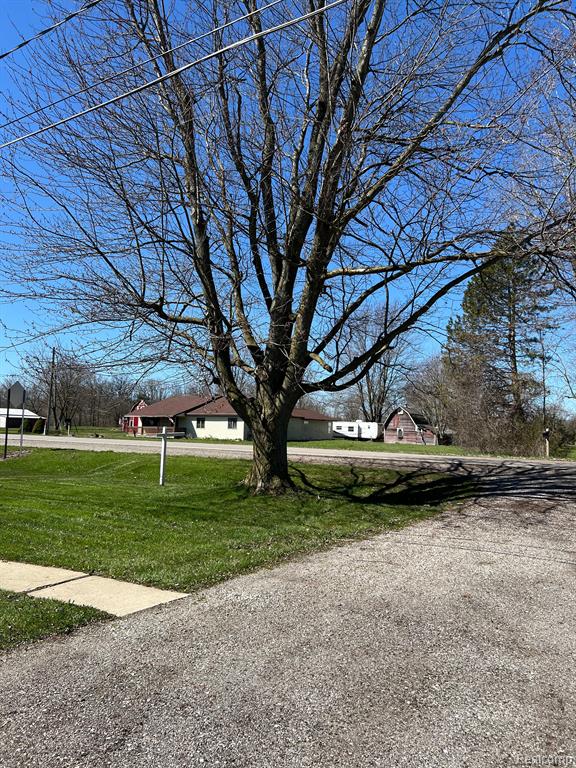 5456 N ELMS Road, Flushing, MI 48433 — Photo 6