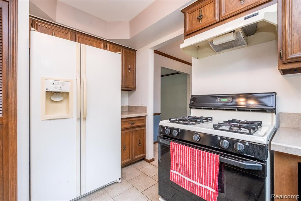 8911 W Gates Street, Bruce, MI 48065 — Photo 17