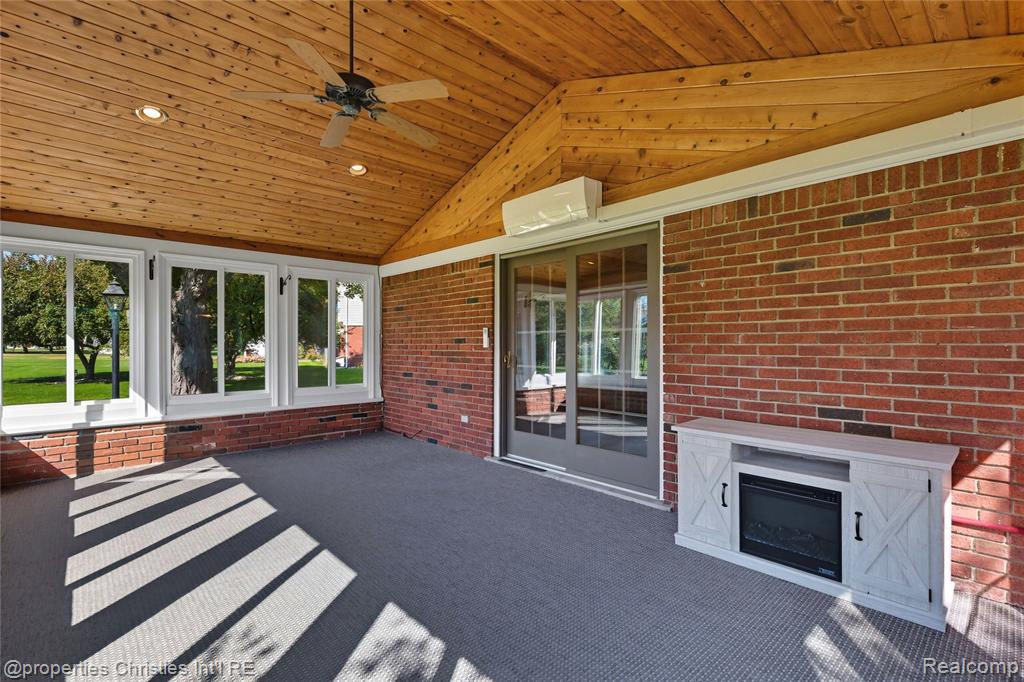 6308 Donnybrook Drive, Shelby Twp, MI 48316 — Photo 22
