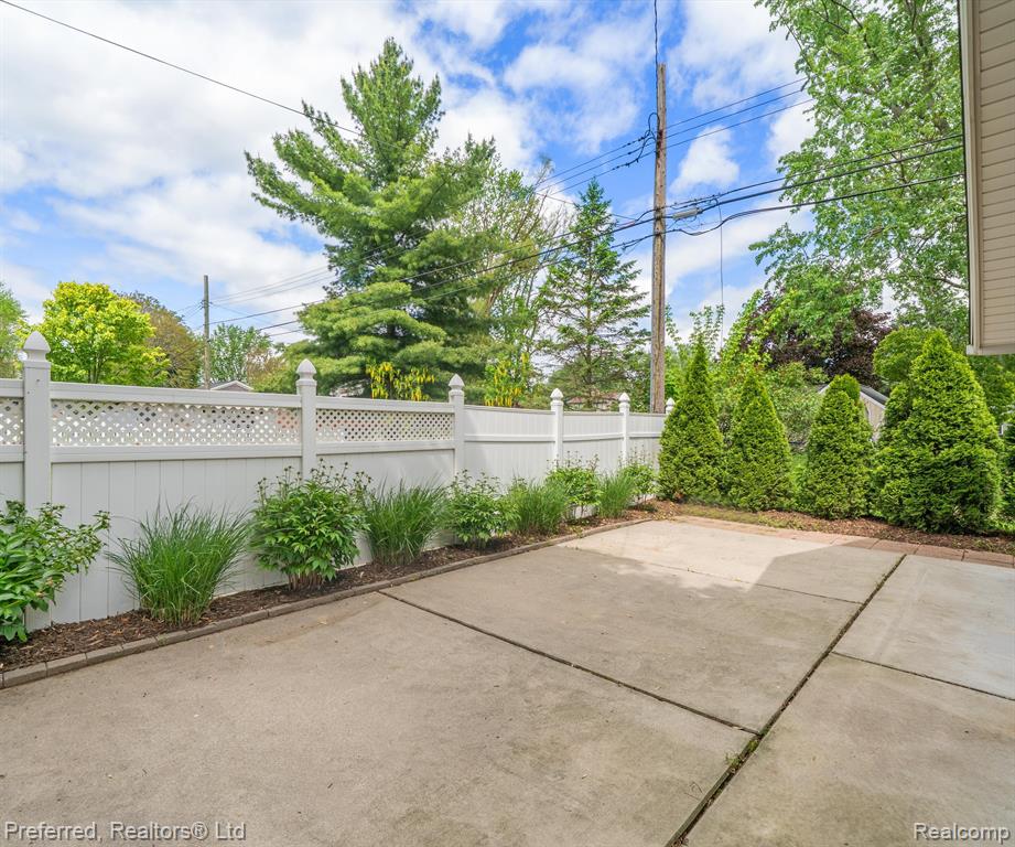 9104 NORTHERN Avenue, Plymouth, MI 48170 — Photo 56
