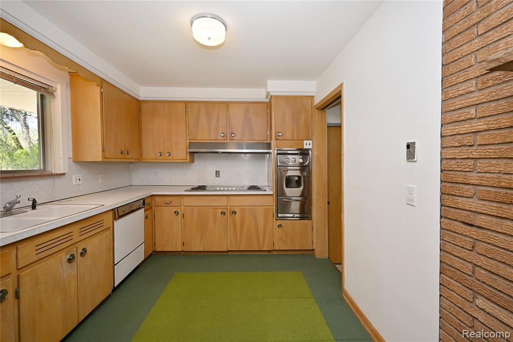2765 Lahser Road, Bloomfield Hills, MI 48304 — Photo 12